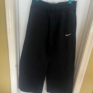 Nike Women’s Wide Leg Black Sweatpants